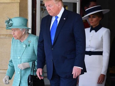 How the Queen’s black handbag is sending a hidden signal during Trump’s visit