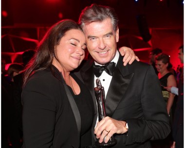 Keely Shaye Smith, Pierce Brosnan