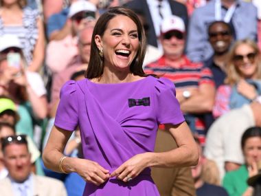 Catherine, Princess of Wales is beaming with happiness in a purple dress at Wimbledon